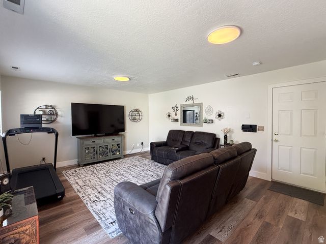 446 W 2300 N, Harrisville, UT 84414