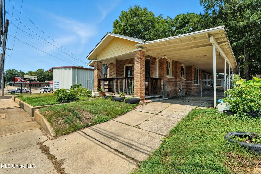 1120 Delaware Avenue, Mccomb, MS 39648