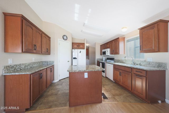 7271 E JUANITA Avenue, Mesa, AZ 85209