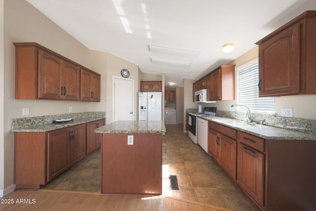 7271 E JUANITA Avenue, Mesa, AZ 85209