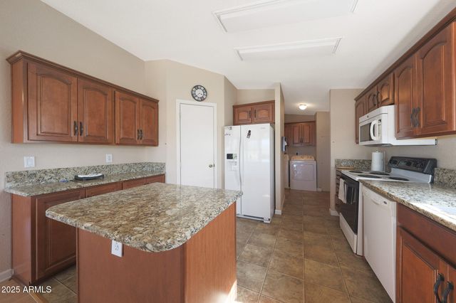 7271 E JUANITA Avenue, Mesa, AZ 85209