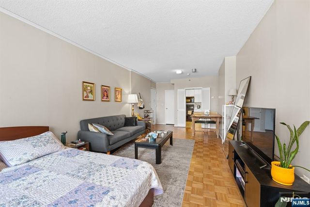 45 S River Drive 808, Jersey City, NJ 07310