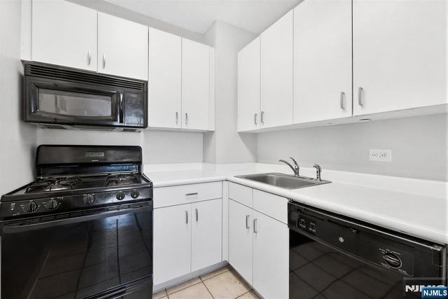 45 S River Drive 808, Jersey City, NJ 07310