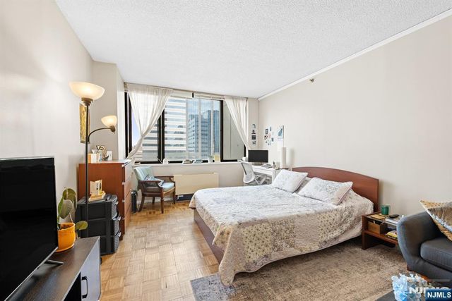 45 S River Drive 808, Jersey City, NJ 07310