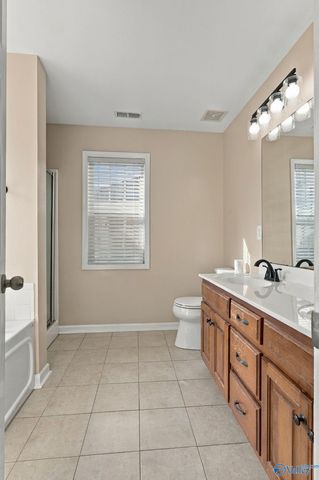 275 Narrow Lane, New Market, AL 35761