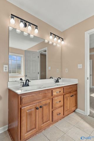 275 Narrow Lane, New Market, AL 35761