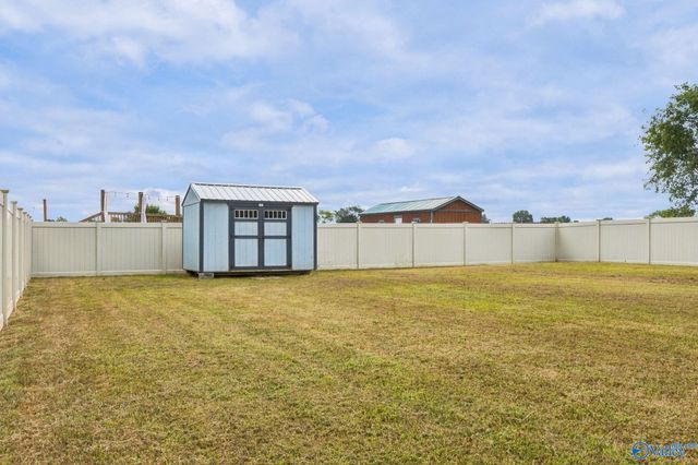 275 Narrow Lane, New Market, AL 35761