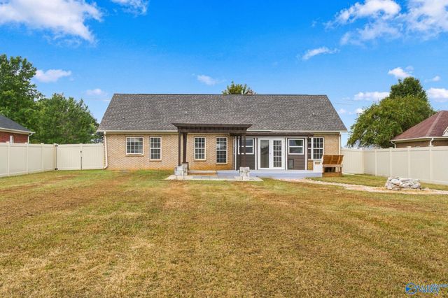 275 Narrow Lane, New Market, AL 35761