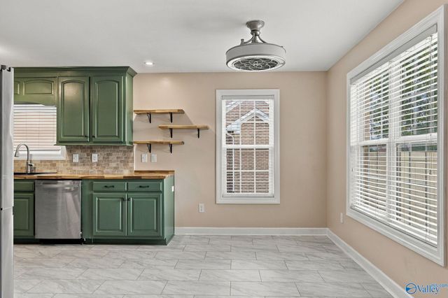 275 Narrow Lane, New Market, AL 35761