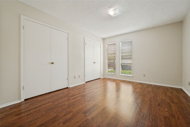 5838 Sandhurst Lane, Dallas, TX 75206