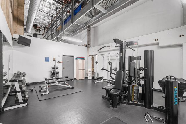 1212 N La Salle Drive 2709, Chicago, IL 60610