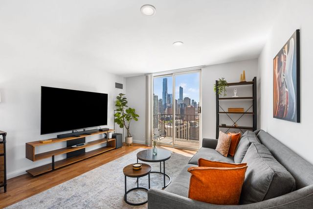 1212 N La Salle Drive 2709, Chicago, IL 60610
