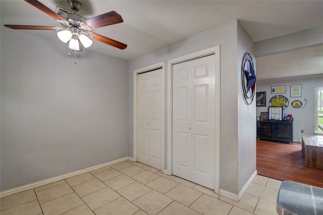 601 N 4th Street, Wills Point, TX 75169