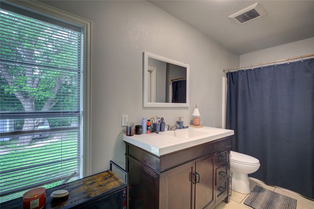 601 N 4th Street, Wills Point, TX 75169