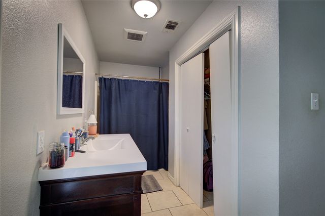 601 N 4th Street, Wills Point, TX 75169