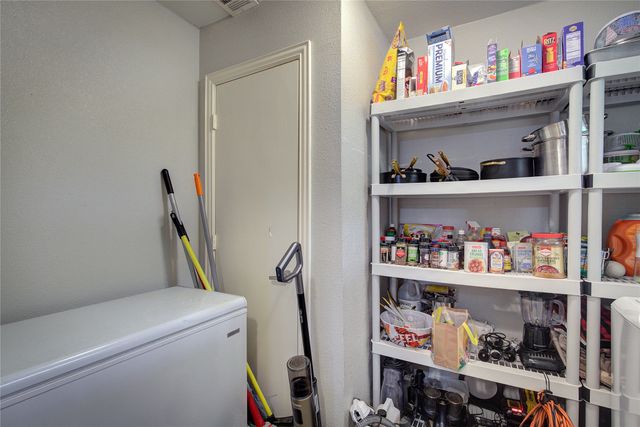 601 N 4th Street, Wills Point, TX 75169