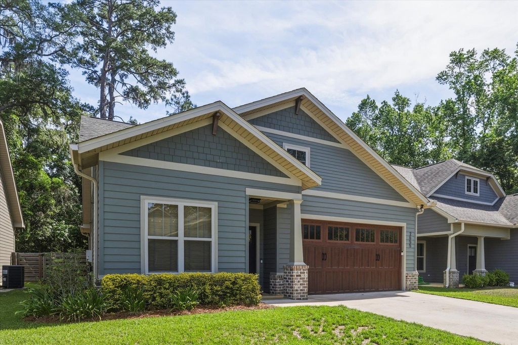 Image 2 of property listing at 2655 Bending Way, Tallahassee, FL 32308