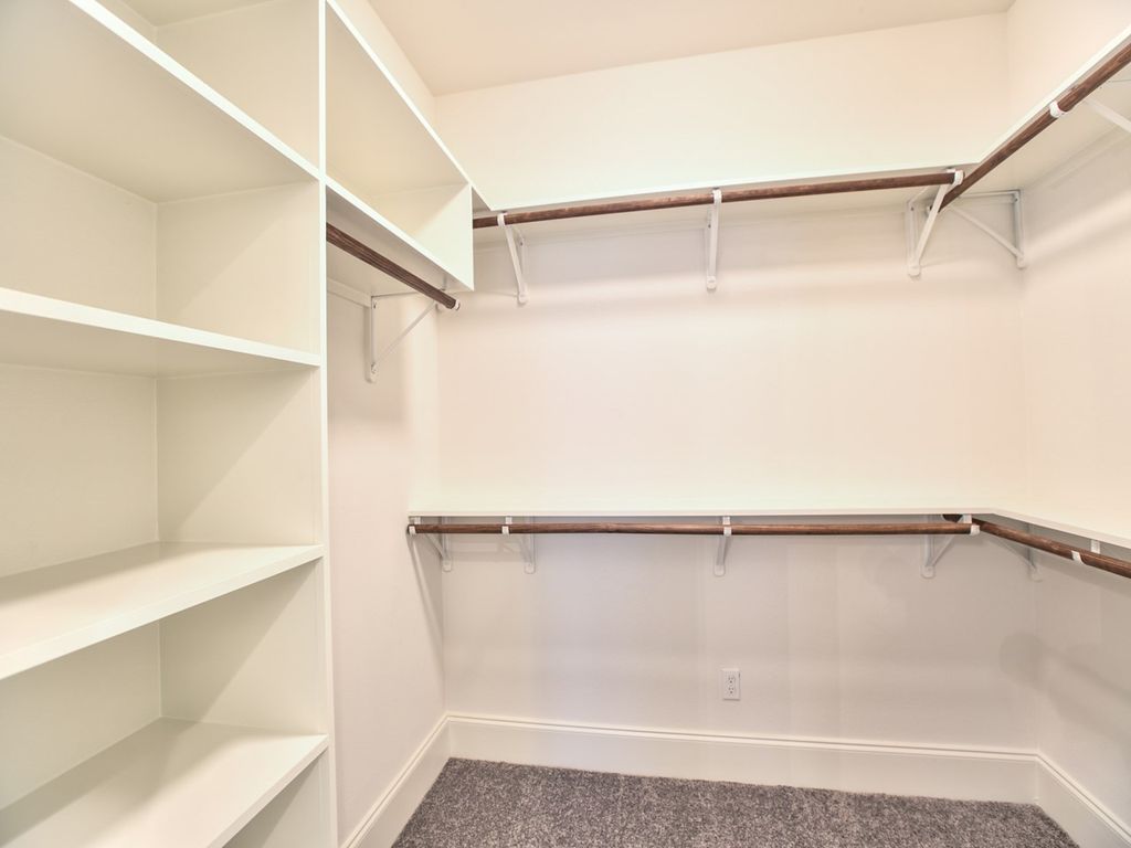 Image 33 of property listing at 2655 Bending Way, Tallahassee, FL 32308