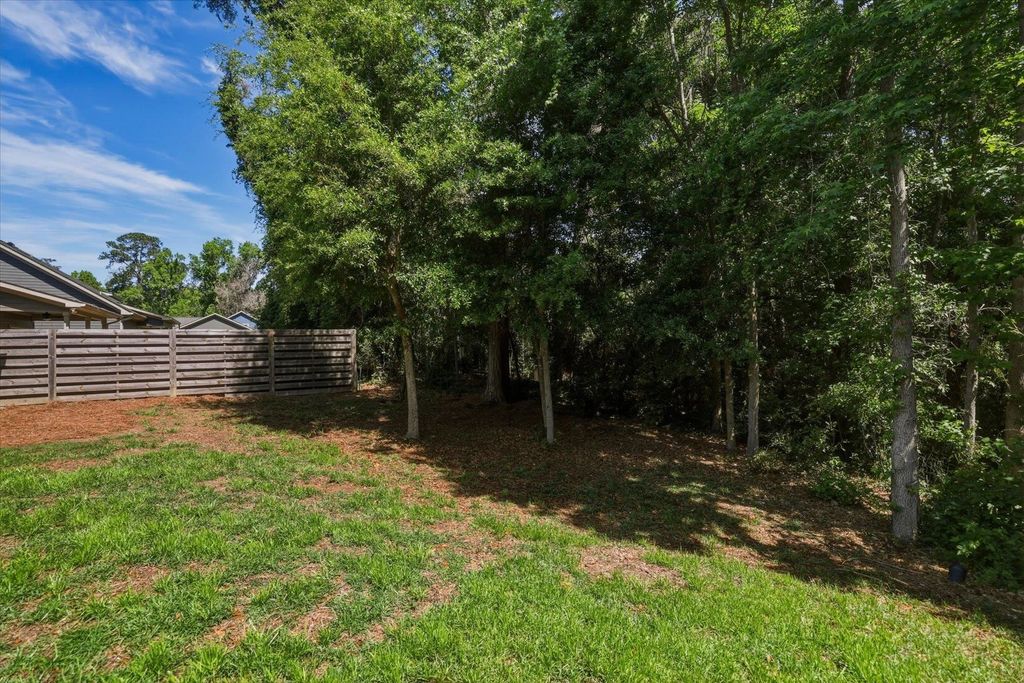 Image 53 of property listing at 2655 Bending Way, Tallahassee, FL 32308