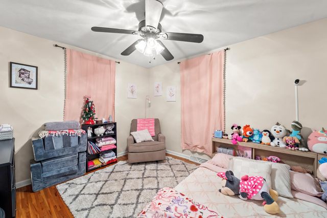 1422 WILLCOXON DR, Jefferson City, MO 65101