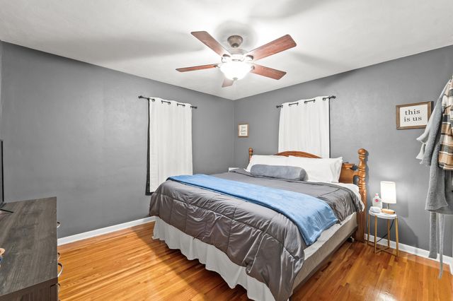 1422 WILLCOXON DR, Jefferson City, MO 65101