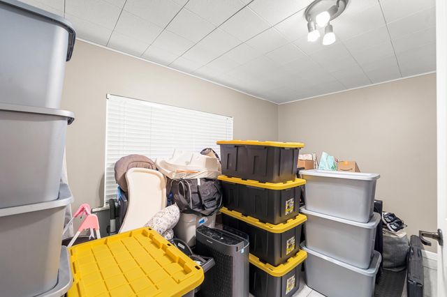 1422 WILLCOXON DR, Jefferson City, MO 65101