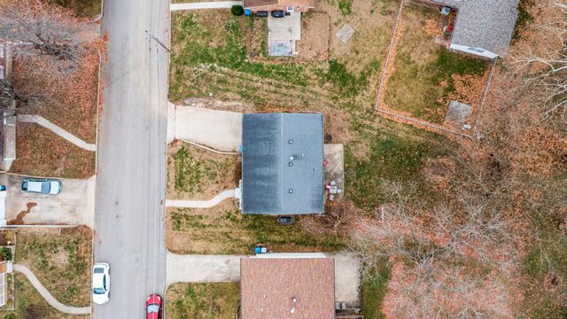 1422 WILLCOXON DR, Jefferson City, MO 65101