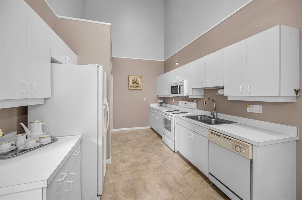 Image 16 of property listing at 2175 OAK FOREST LANE, Palm Harbor, FL 34683