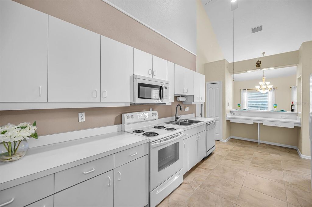 Image 17 of property listing at 2175 OAK FOREST LANE, Palm Harbor, FL 34683