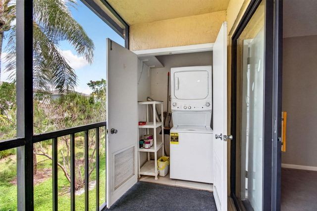 7245 Golf Colony Court 205, Lake Worth, FL 33467