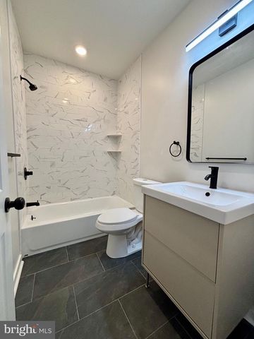 2662 E HUNTINGDON ST, Philadelphia, PA 19125