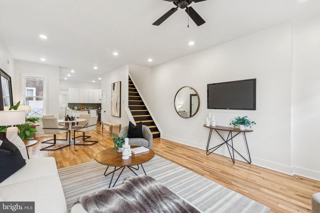 2662 E HUNTINGDON ST, Philadelphia, PA 19125