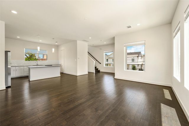 2102 Live Oak Street, Houston, TX 77003