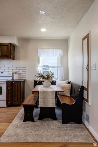 26 SYLVIA DR, South Ogden, UT 84405