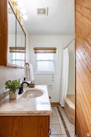 26 SYLVIA DR, South Ogden, UT 84405