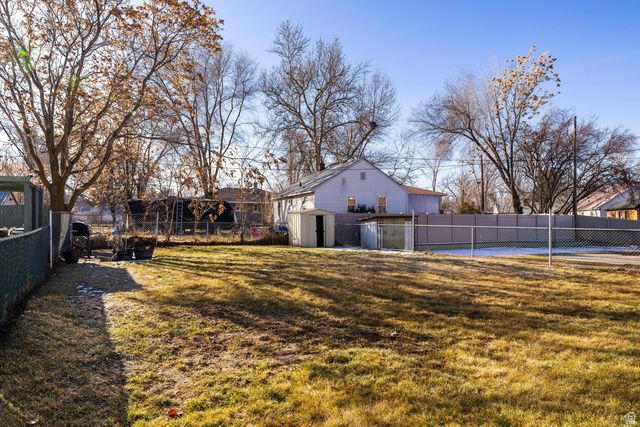26 SYLVIA DR, South Ogden, UT 84405