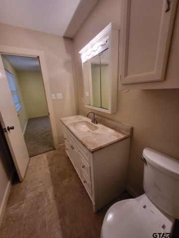 600 Cypress, Pittsburg, TX 75686