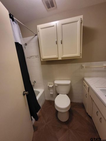 600 Cypress, Pittsburg, TX 75686