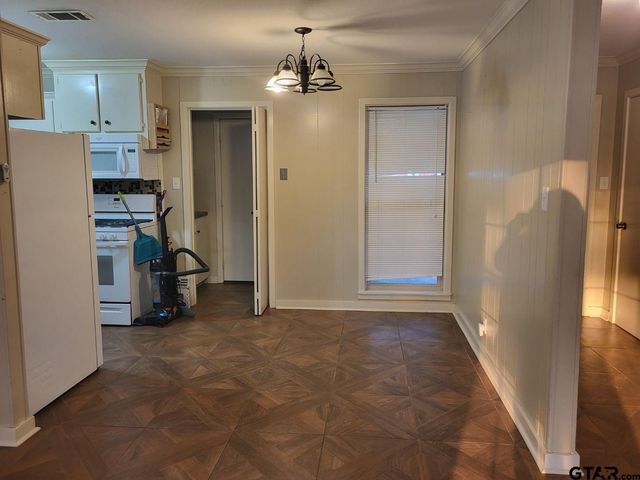 600 Cypress, Pittsburg, TX 75686