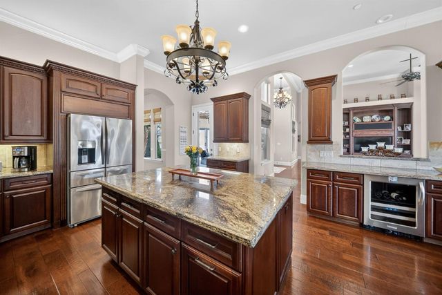 1783 E Clubhouse Drive, Fresno, CA 93730