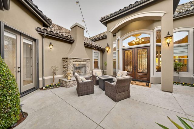 1783 E Clubhouse Drive, Fresno, CA 93730