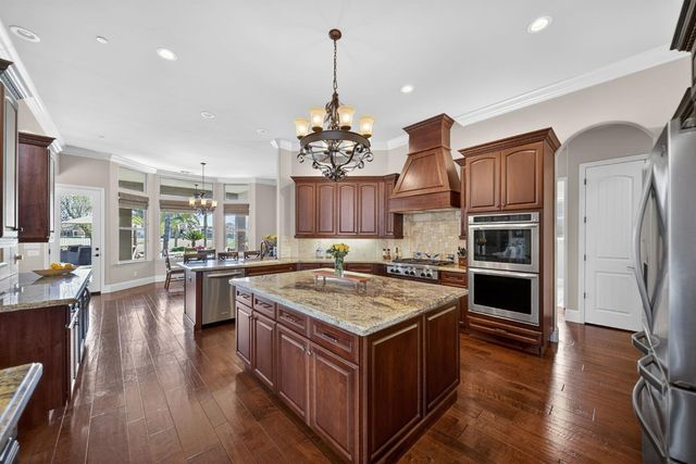 1783 E Clubhouse Drive, Fresno, CA 93730