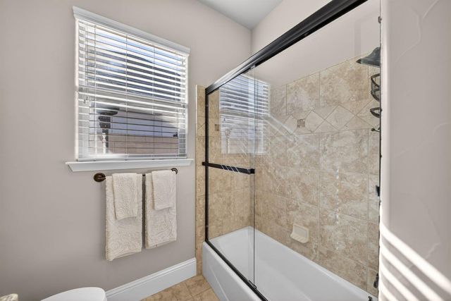 1783 E Clubhouse Drive, Fresno, CA 93730