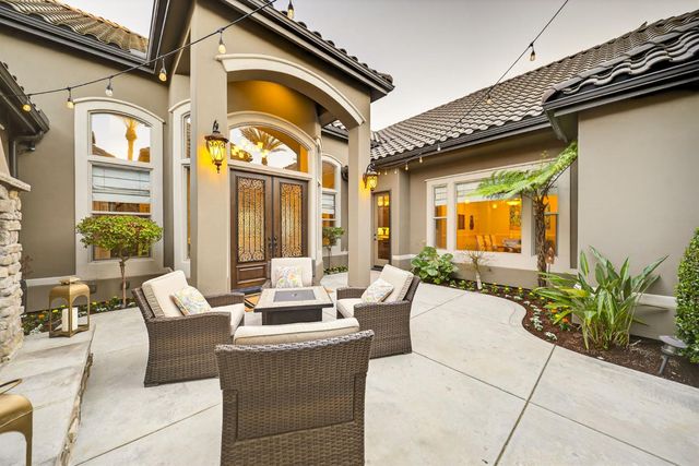 1783 E Clubhouse Drive, Fresno, CA 93730