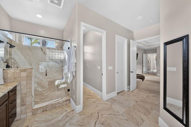 1783 E Clubhouse Drive, Fresno, CA 93730