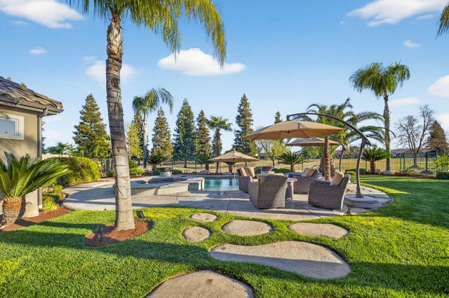 1783 E Clubhouse Drive, Fresno, CA 93730