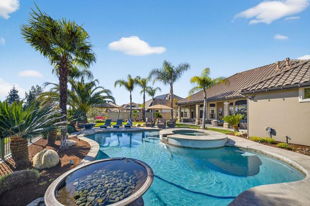 1783 E Clubhouse Drive, Fresno, CA 93730