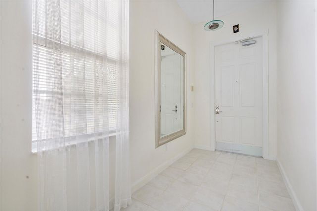 2563 James River Road, West Palm Beach, FL 33411