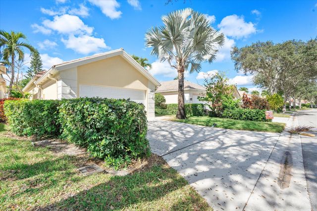 2563 James River Road, West Palm Beach, FL 33411