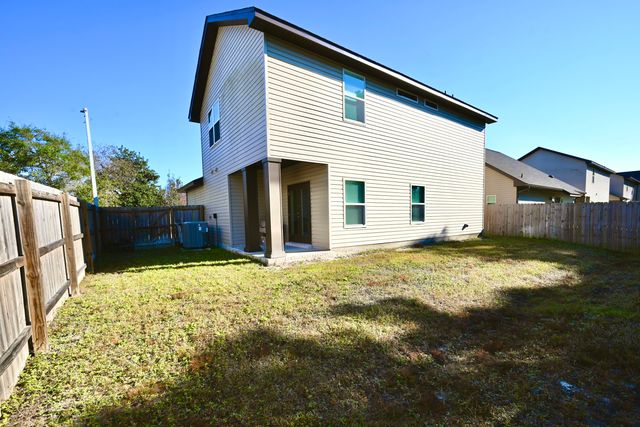 2315 Hadleigh Hills Court, Navarre, FL 32566